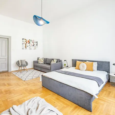 Super Cozy On The St. Stephen Road * Budapest