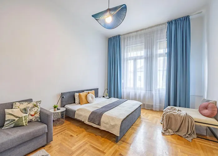 Super Cozy On The St. Stephen Road * Budapest